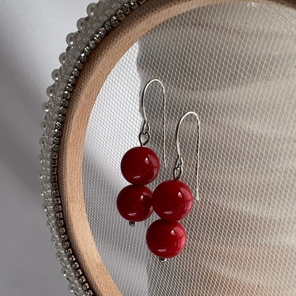 RED Beaded Dangle Earrings in Stainless Steel - Picture 5 of 13
